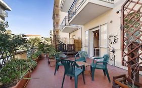 Appartamento con Ampio Terrazzo